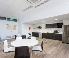 Burs Kitchen b